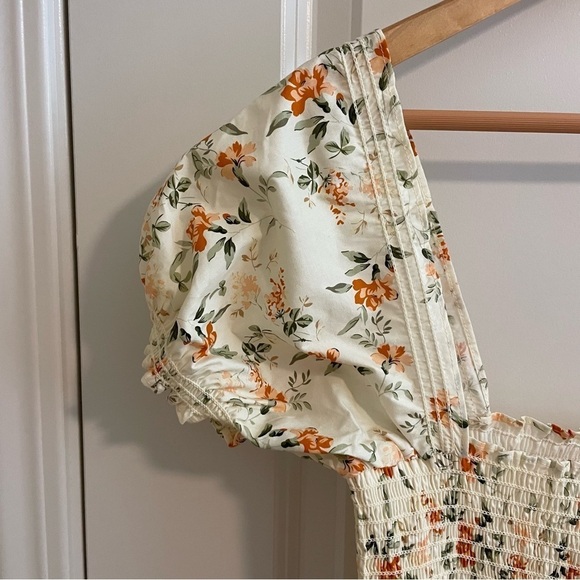 NWT O.P.T. Floral Print Smocked Dress Cream Size Medium - Picture 6 of 10